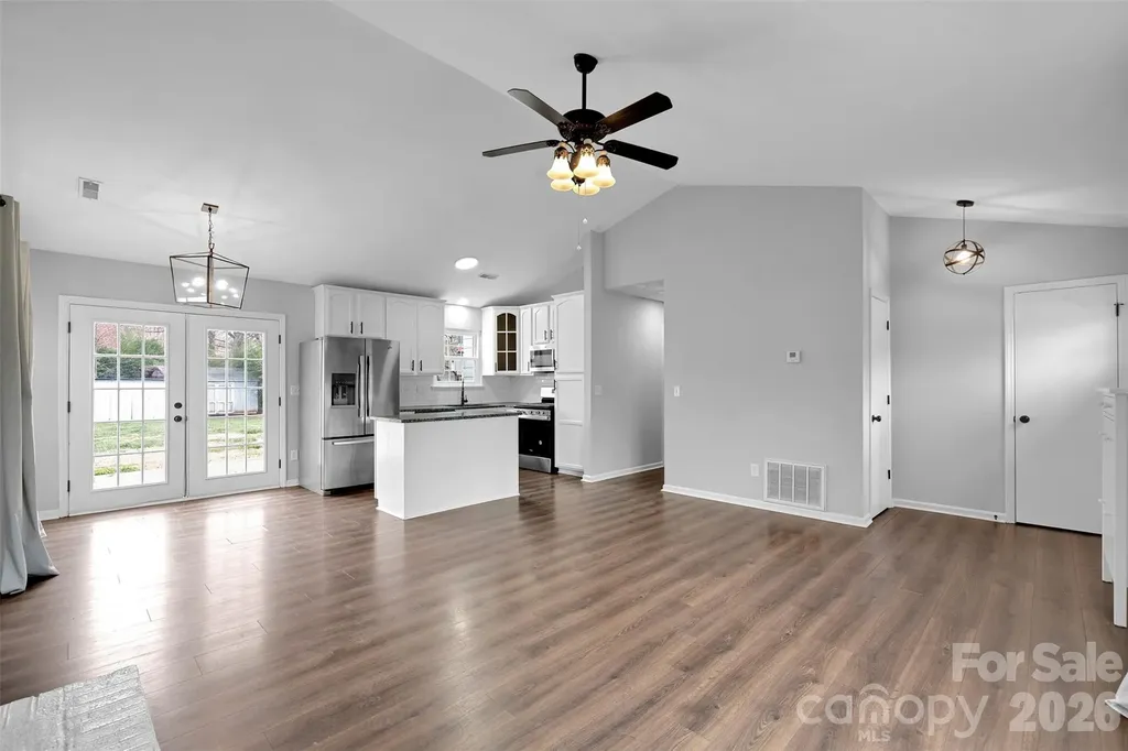 6724 Woodwedge Drive Charlotte NC 28227