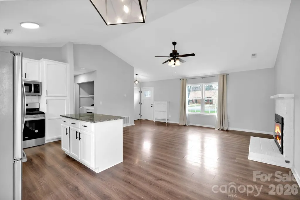 6724 Woodwedge Drive Charlotte NC 28227