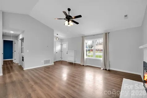 6724 Woodwedge Drive Charlotte NC 28227