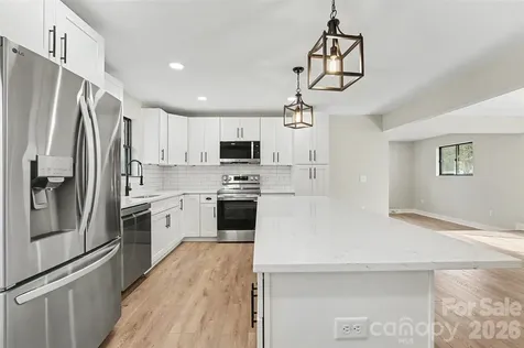 728 Pleasant Avenue Kannapolis NC 28081