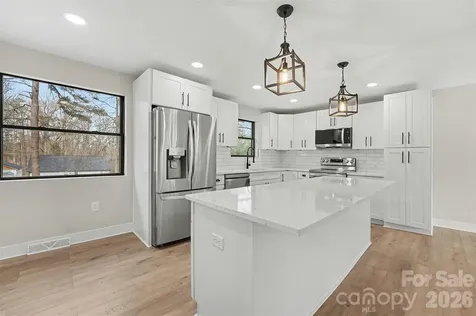 728 Pleasant Avenue Kannapolis NC 28081
