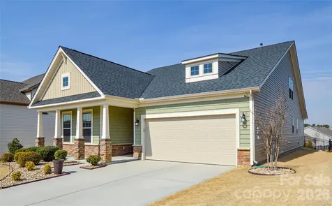 515 Cherry Blossom Avenue NW Concord NC 28027