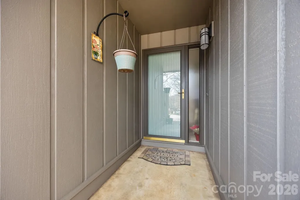 102 Crowfields Drive Asheville NC 28803