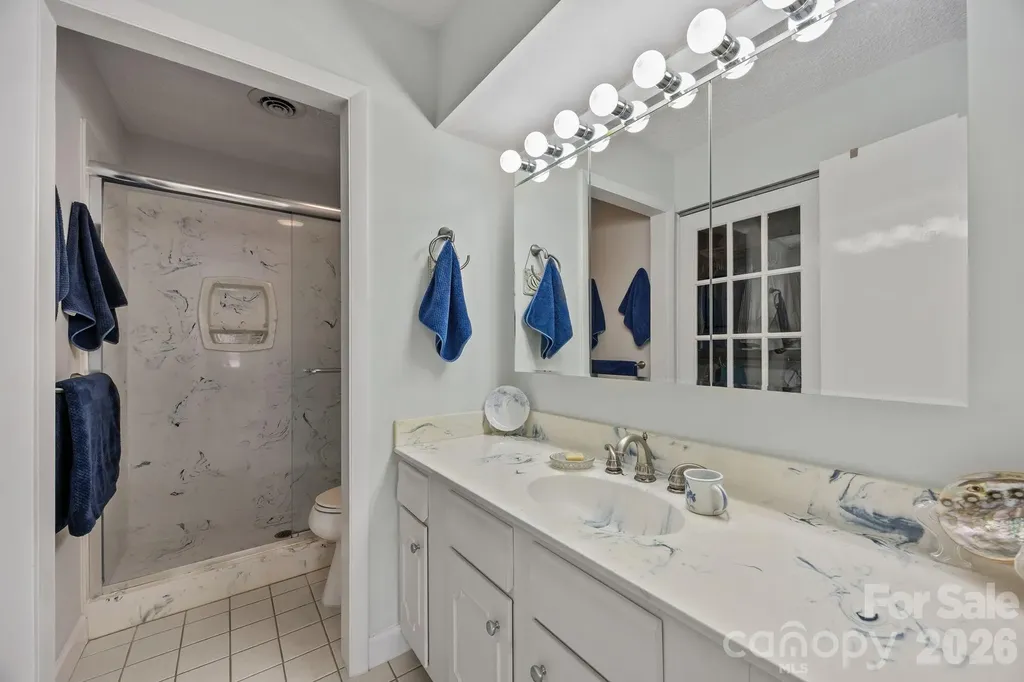 102 Crowfields Drive Asheville NC 28803