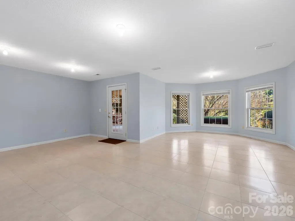 17 Ashton Forest Court Hendersonville NC 28739
