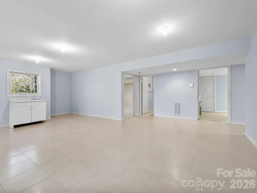 17 Ashton Forest Court Hendersonville NC 28739