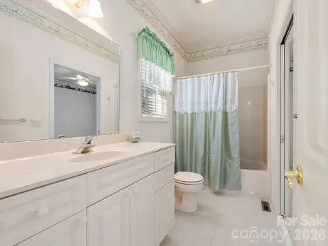17 Ashton Forest Court Hendersonville NC 28739