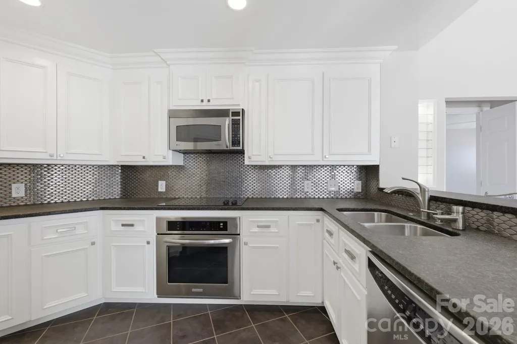 17925 Kings Point Drive Cornelius NC 28031