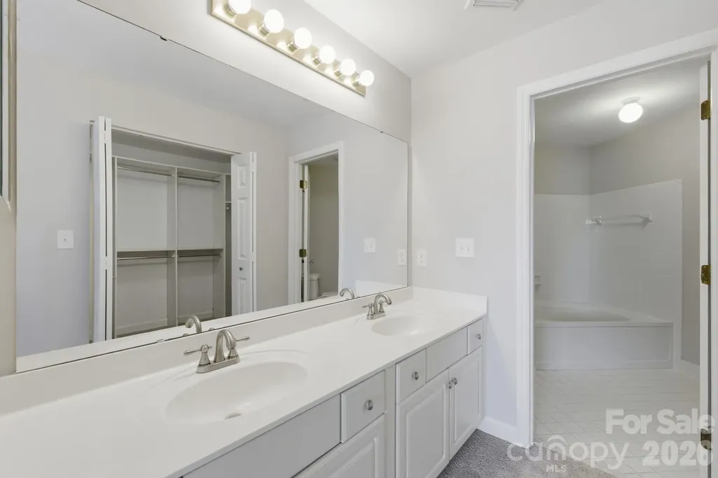 17925 Kings Point Drive Cornelius NC 28031