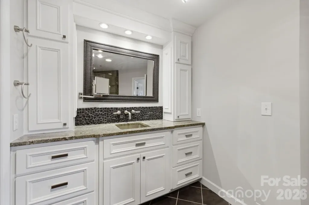 17925 Kings Point Drive Cornelius NC 28031