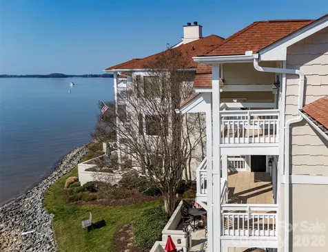 17925 Kings Point Drive Cornelius NC 28031