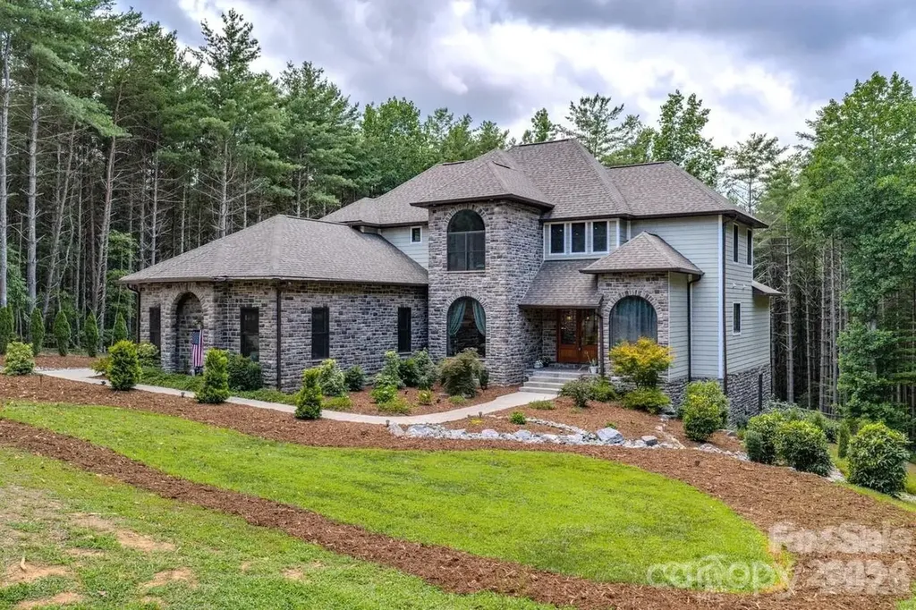 1416 Southpointe Drive Morganton NC 28655