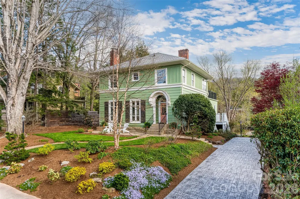 18 Edgemont Road Asheville NC 28801
