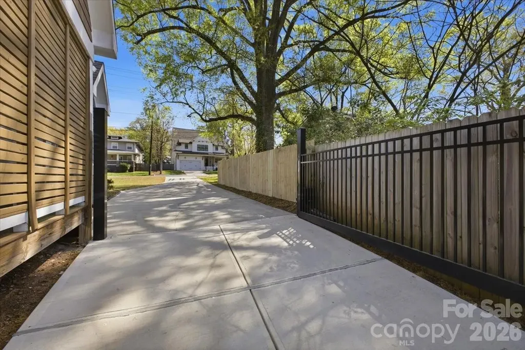 2711 Clemson Avenue Charlotte NC 28205