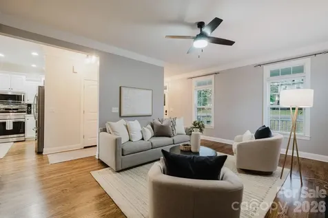 2711 Clemson Avenue Charlotte NC 28205