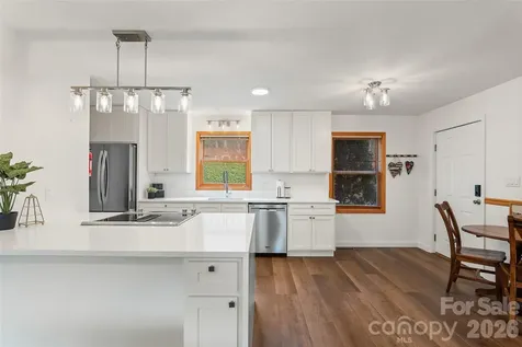 11014 Nc 80 Highway S Burnsville NC 28714