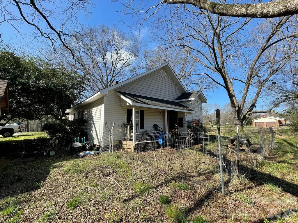 2831 Bettis Road Grover NC 28073