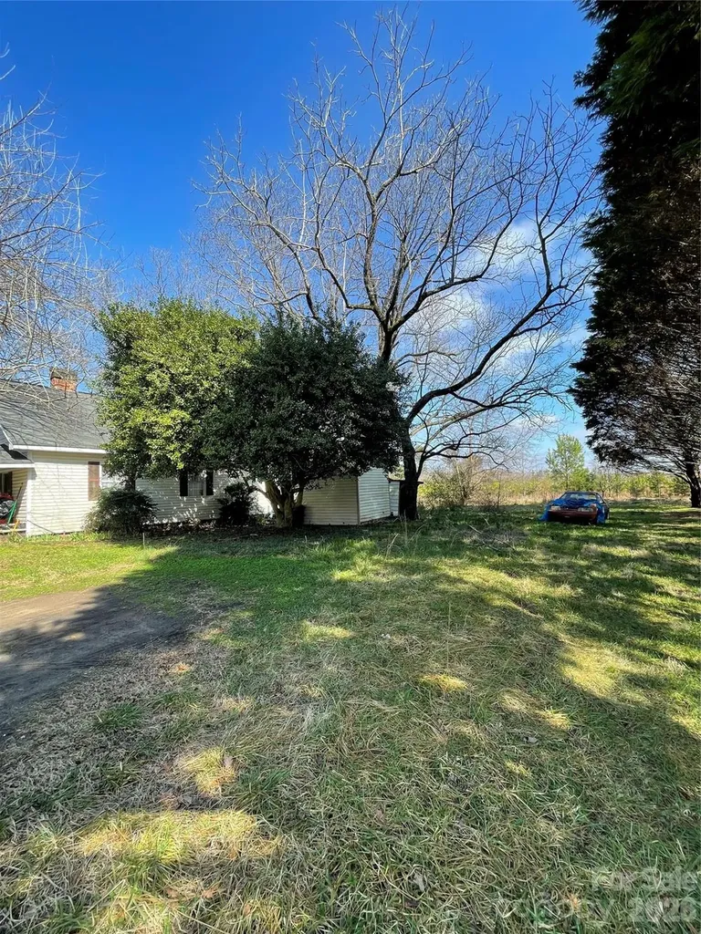 2831 Bettis Road Grover NC 28073