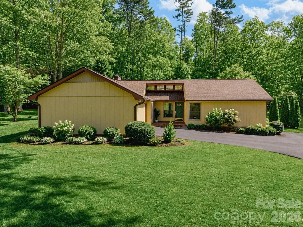 63 Pinecroft Road Asheville NC 28804