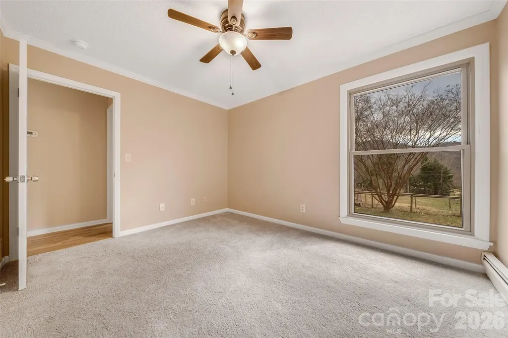63 Pinecroft Road Asheville NC 28804