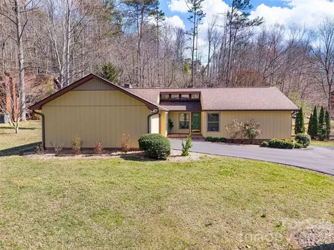63 Pinecroft Road Asheville NC 28804