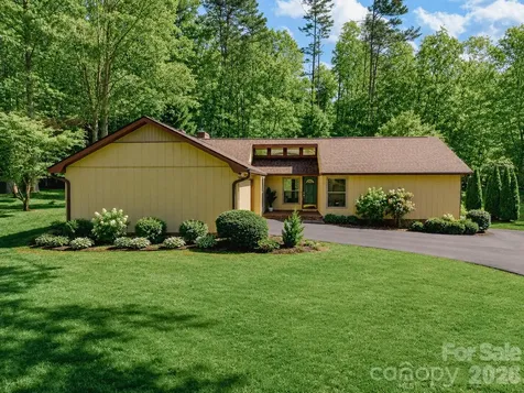 63 Pinecroft Road Asheville NC 28804
