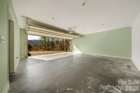 63 Pinecroft Road Asheville NC 28804