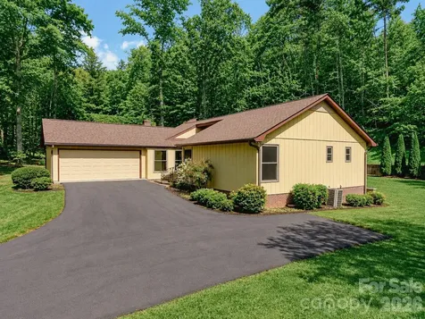63 Pinecroft Road Asheville NC 28804