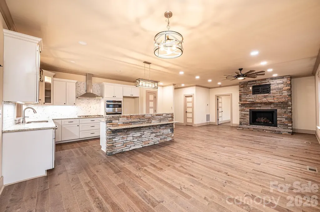1610 Summerlin Place Newton NC 28658