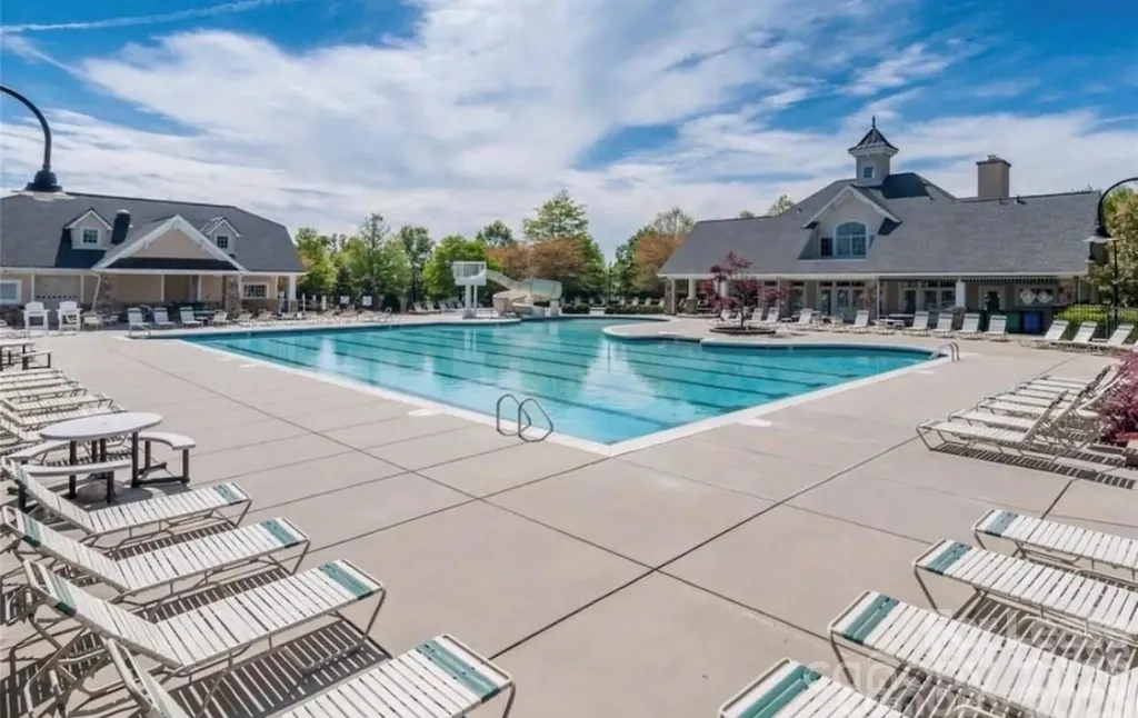 1401 Hammond Drive Matthews NC 28104