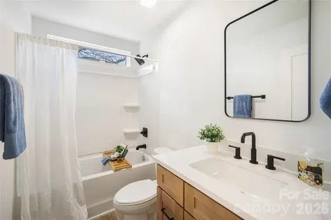 3209 Ross Avenue Charlotte NC 28208