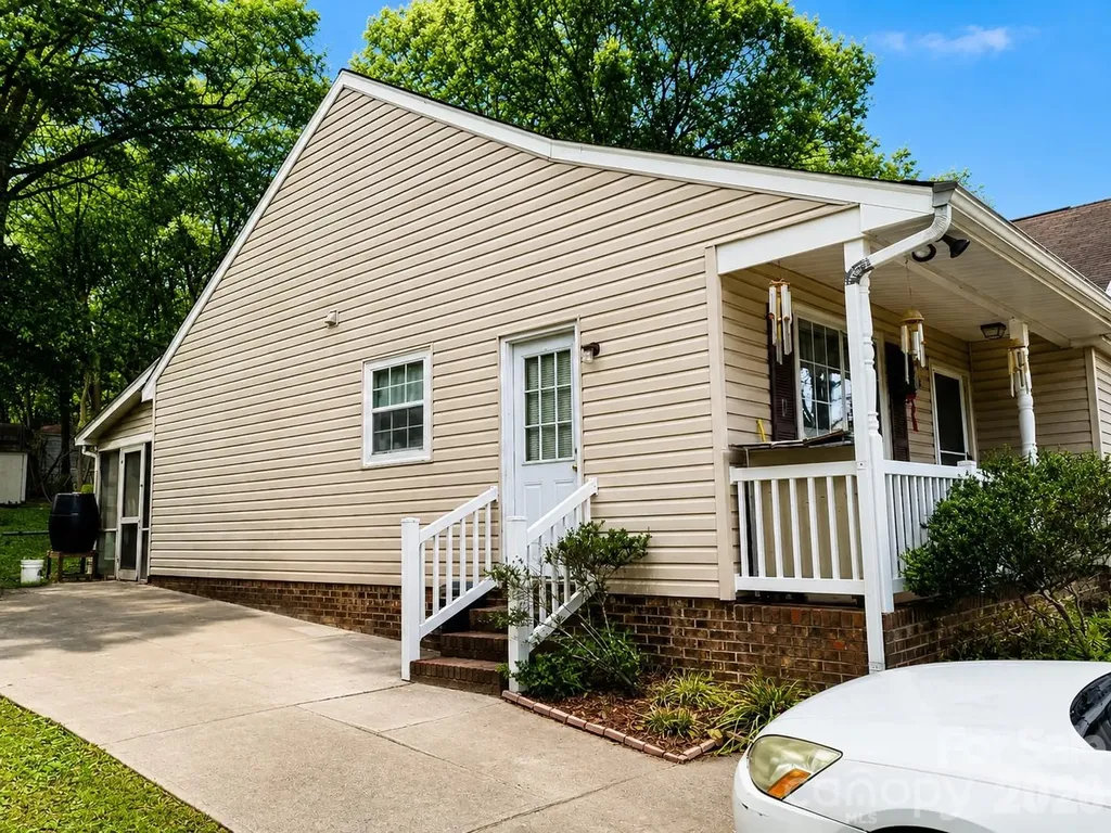 10120 Rockwood Road Charlotte NC 28215