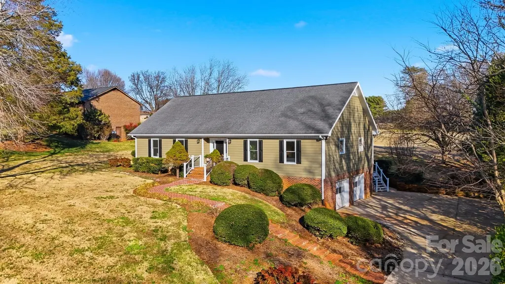 3718 Club House Drive NE Conover NC 28613