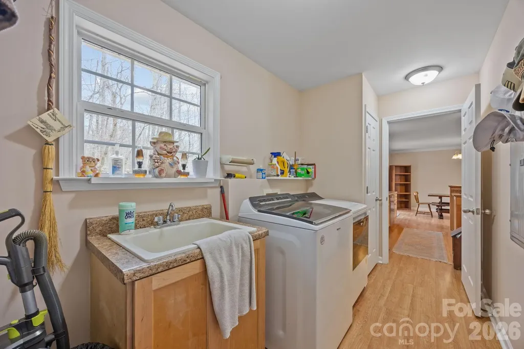 400 Honey Locust Trail Whittier NC 28789
