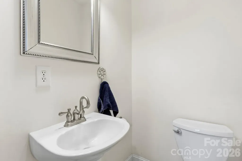 11 Roberts Drive Swannanoa NC 28778
