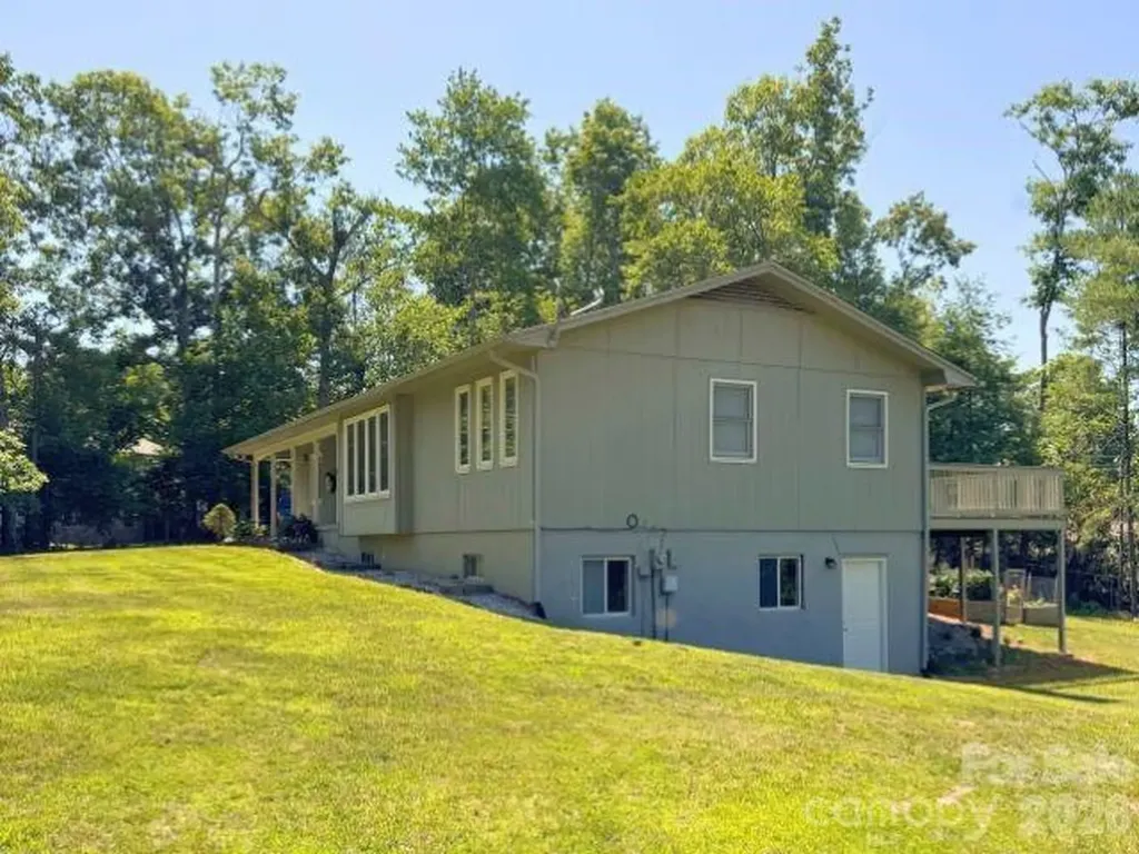 35 Azalea Drive Spruce Pine NC 28777
