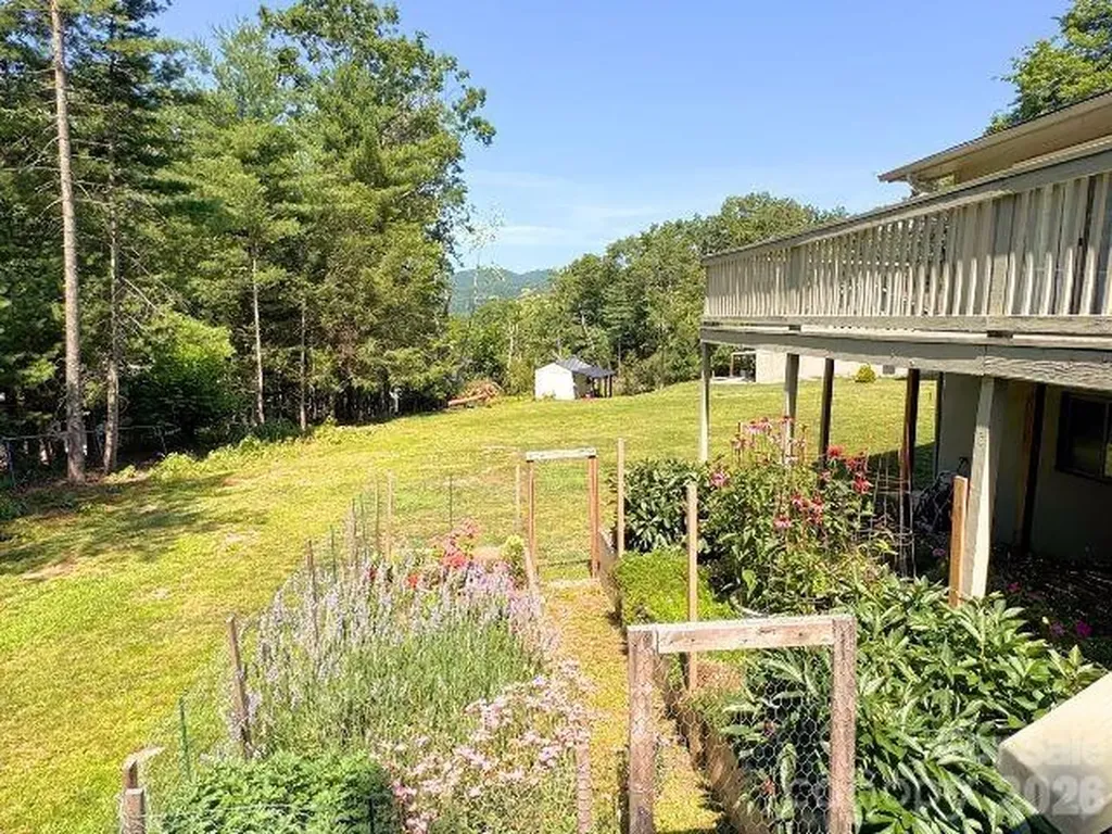 35 Azalea Drive Spruce Pine NC 28777