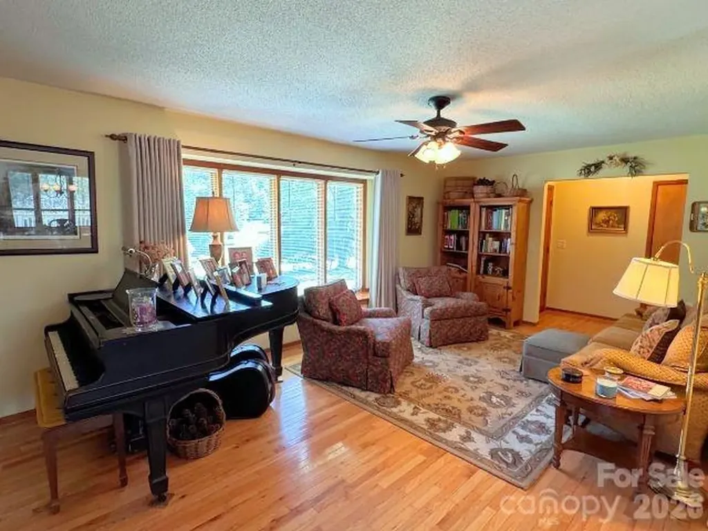 35 Azalea Drive Spruce Pine NC 28777