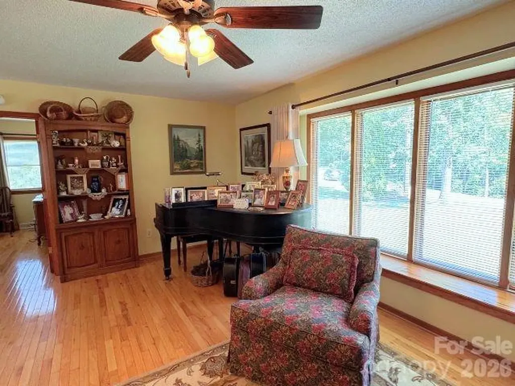 35 Azalea Drive Spruce Pine NC 28777