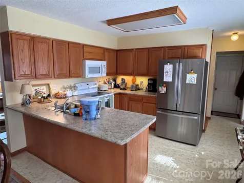 35 Azalea Drive Spruce Pine NC 28777