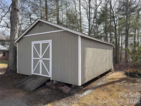 35 Azalea Drive Spruce Pine NC 28777