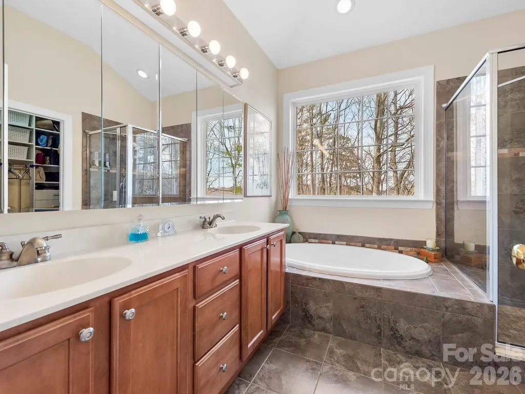 5 Timber Moss Drive Asheville NC 28804