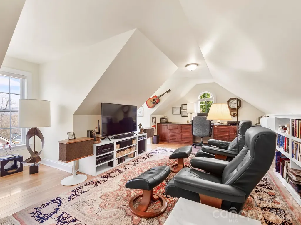 5 Timber Moss Drive Asheville NC 28804