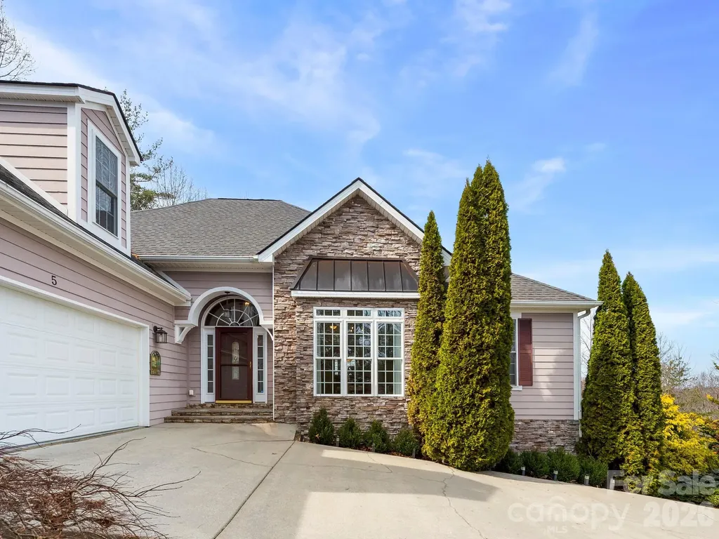 5 Timber Moss Drive Asheville NC 28804
