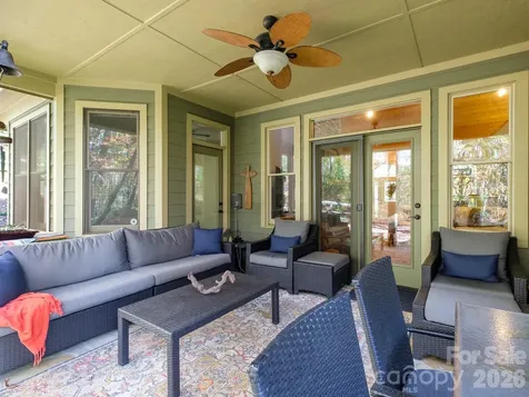 674 Soquili Drive Brevard NC 28712