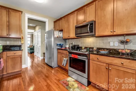 12 Hoolet Court Candler NC 28715