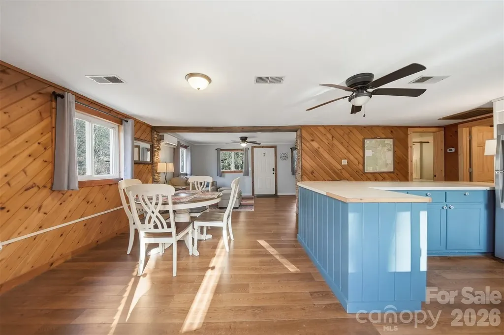 7495 Laurel Street Collettsville NC 28611
