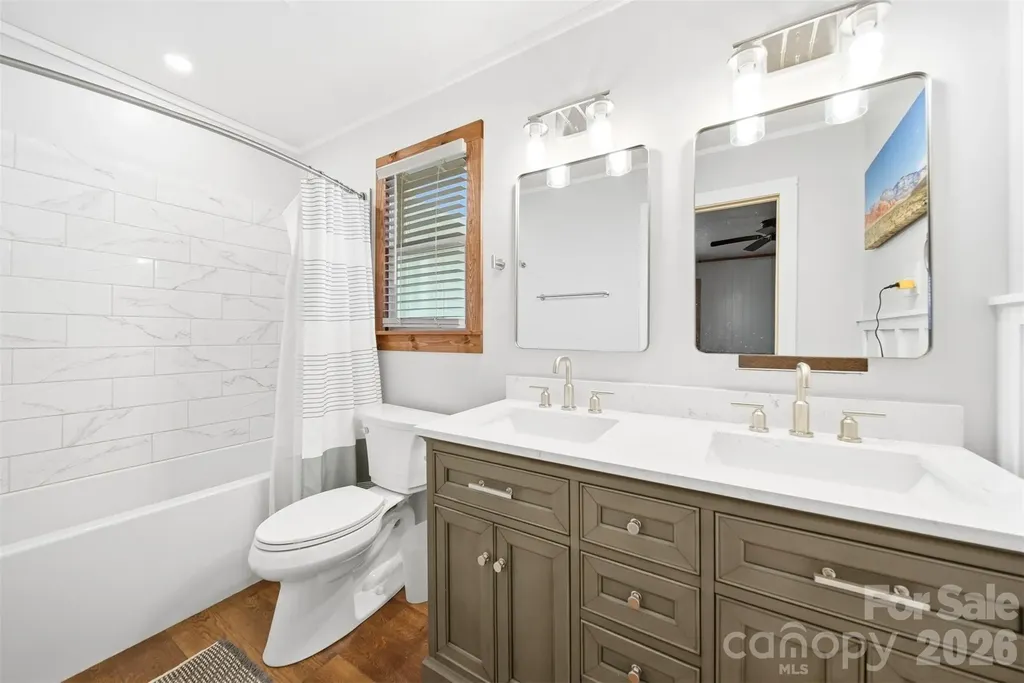 7495 Laurel Street Collettsville NC 28611