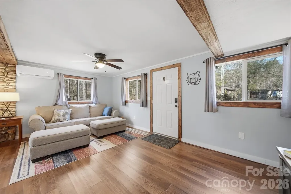 7495 Laurel Street Collettsville NC 28611