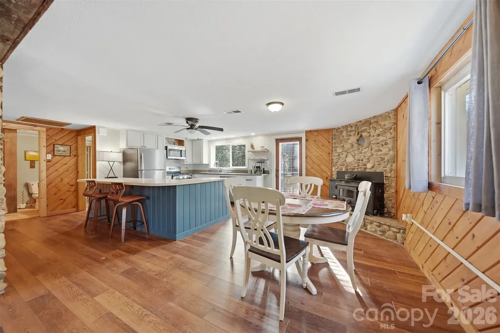 7495 Laurel Street Collettsville NC 28611